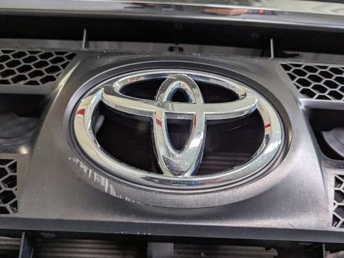 Used 2012 Toyota Tundra 4x4 Double Cab w/ Tow Pkg image 45