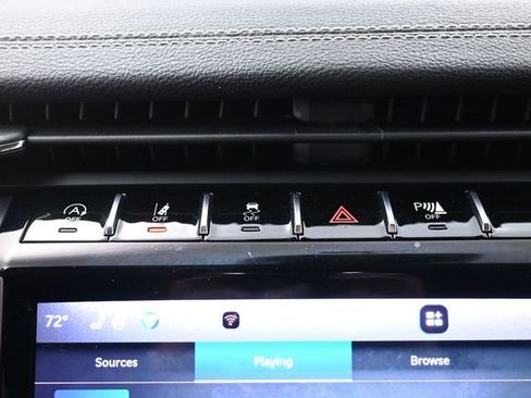 Used 2023 Jeep Grand Cherokee Limited w/ Black Appearance Package image 28