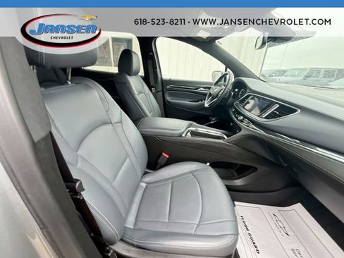 Used 2024 Buick Enclave Essence FWD image 27