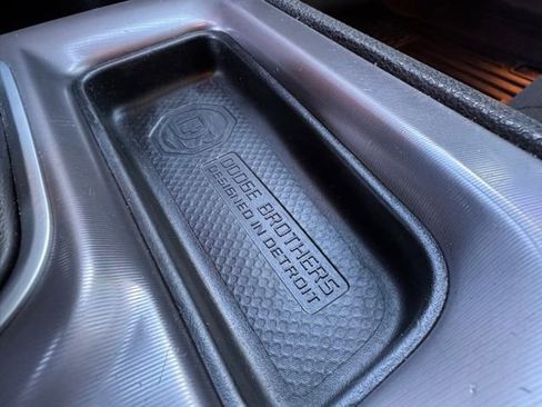 Used 2023 Dodge Charger SXT image 31