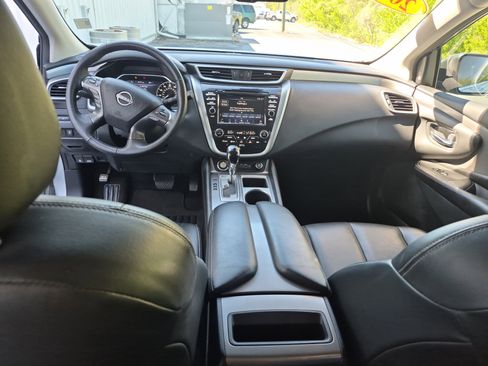 Used 2024 Nissan Murano SV image 19