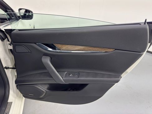 Used 2022 Maserati Quattroporte GT image 44