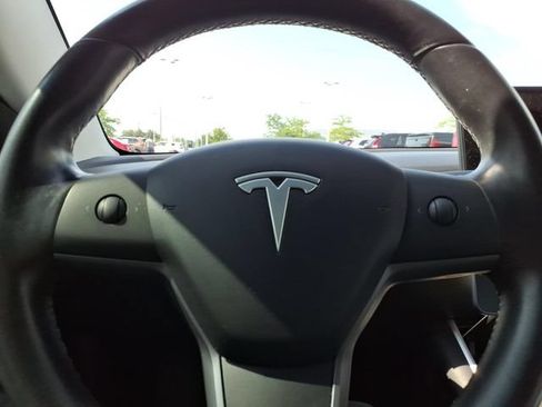Used 2018 Tesla Model 3 AWD/4WD image 19