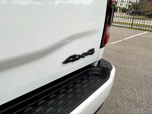 Used 2024 RAM 2500 Limited AWD/4WD image 35