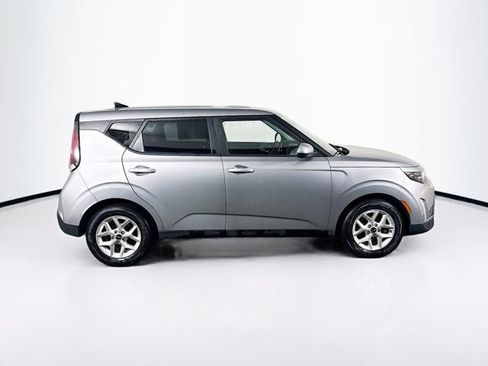 Certified 2023 Kia Soul LX w/ LX Technology Package image 4
