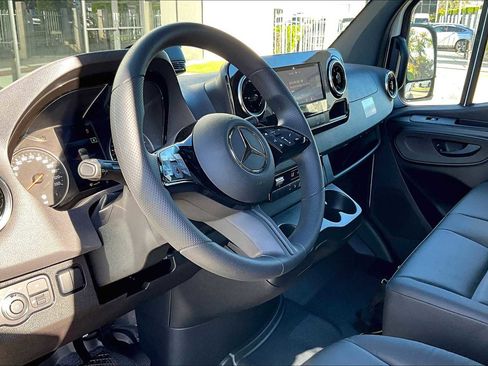 New 2026 Mercedes-Benz Sprinter 2500 image 8