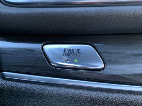 Used 2023 Buick Enclave Essence image 21