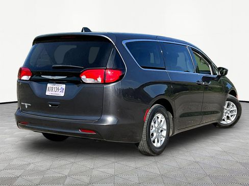 Used 2023 Chrysler Voyager LX FWD image 6