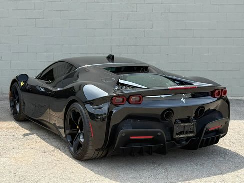 Used 2021 Ferrari SF90 Stradale AWD/4WD image 14