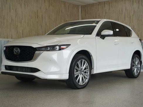 Used 2023 MAZDA CX-5 Signature AWD/4WD image 4