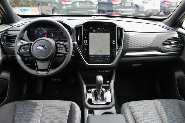 Used 2025 Subaru Forester Premium AWD/4WD image 34