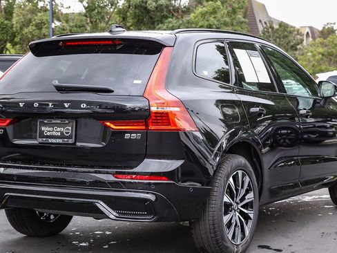 Used 2025 Volvo XC60 B5 Plus image 9