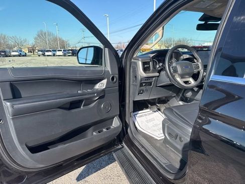 Used 2024 Ford Expedition XLT AWD/4WD image 29
