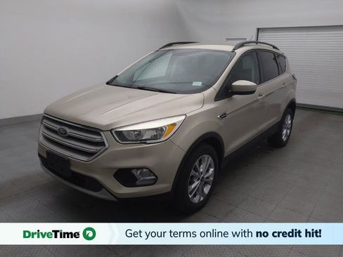 Used 2018 Ford Escape SE image 1