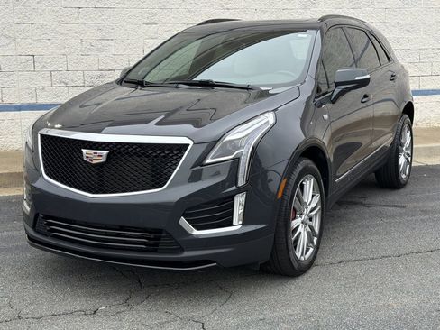 Certified 2023 Cadillac XT5 Sportv image 3