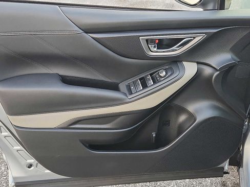 Used 2023 Subaru Forester Limited image 12