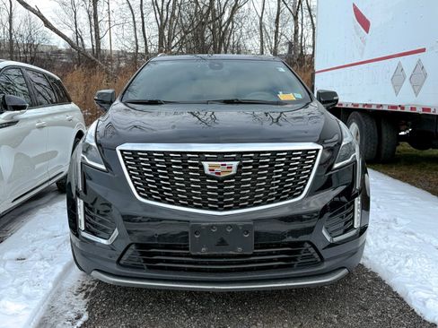 Used 2020 Cadillac XT5 Premium Luxury image 2