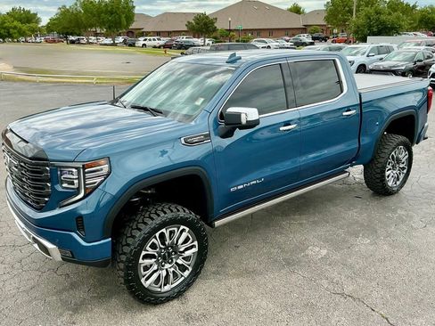 Used 2025 GMC Sierra 1500 Denali Ultimate AWD/4WD image 4