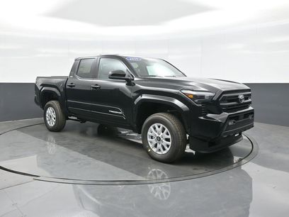 New 2025 Toyota Tacoma SR5