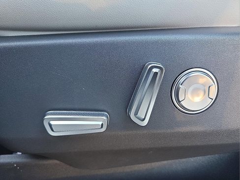 New 2026 Lincoln Nautilus Reserve image 16