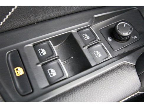 Used 2023 Volkswagen Tiguan SE FWD image 21