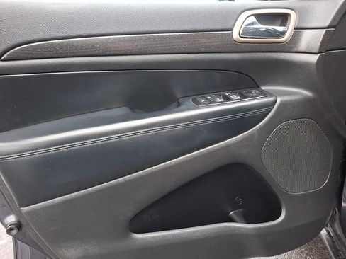 Used 2015 Jeep Grand Cherokee Laredo w/ Quick Order Package 23E image 12