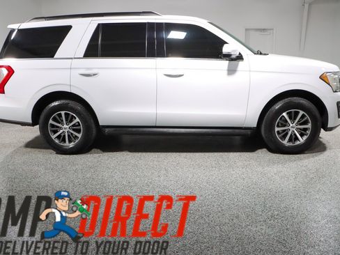 Used 2019 Ford Expedition XLT w/ Equipment Group 201A AWD/4WD image 6