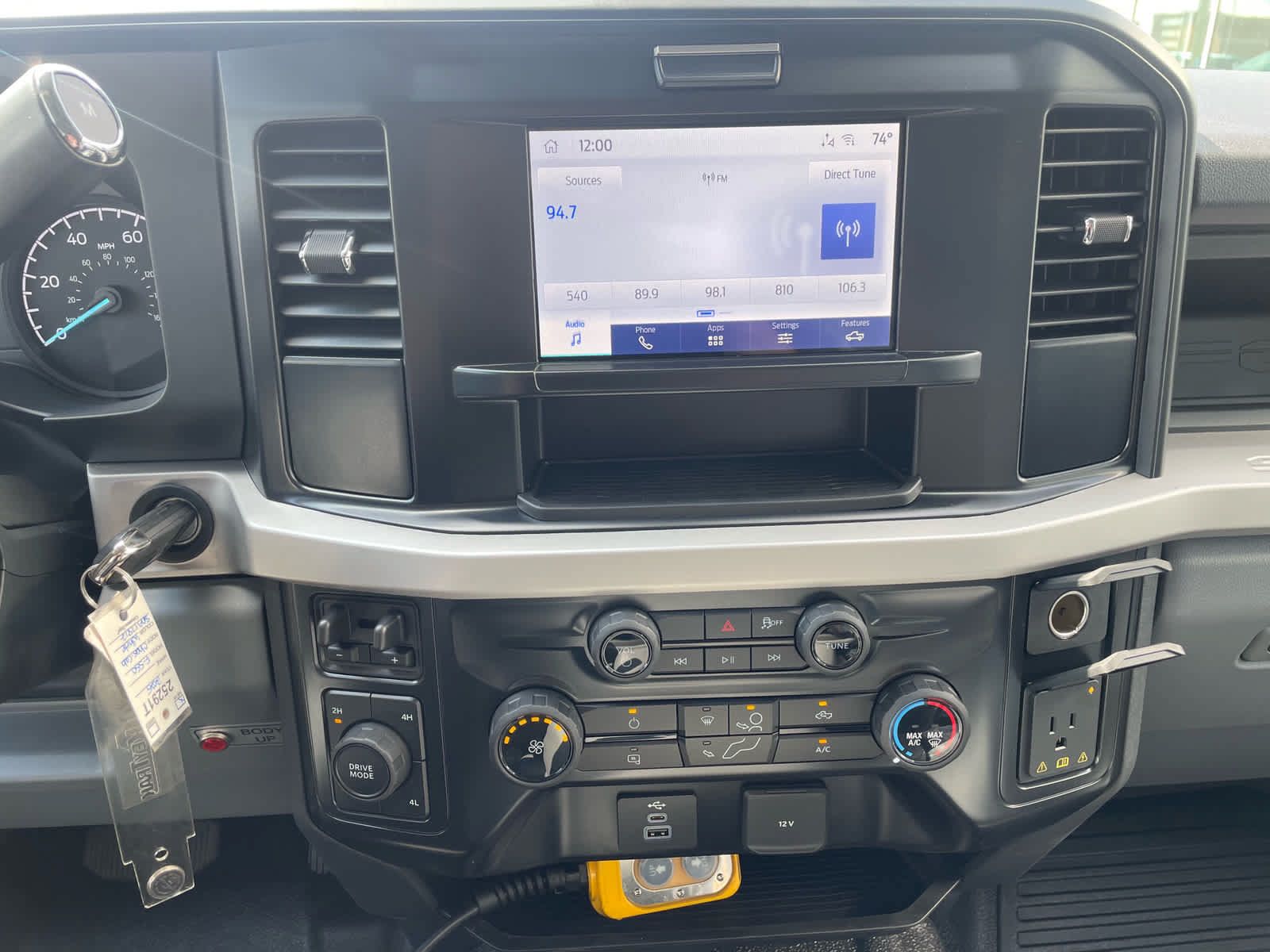 Used 2025 Ford F550 4x4 Regular Cab Super Duty image 29