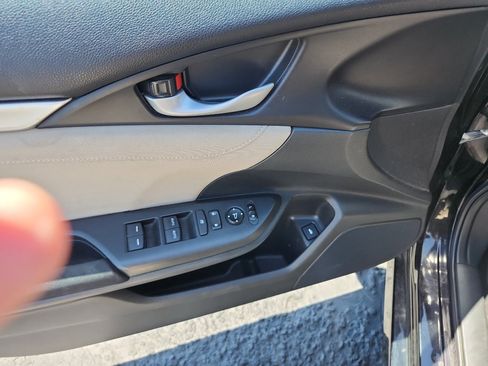 Used 2018 Honda Civic EX-T image 16
