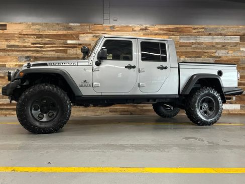 Used 2014 Jeep Wrangler Unlimited Rubicon w/ Connectivity Group AWD/4WD image 46