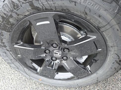 New 2026 Honda Ridgeline Black Edition image 4