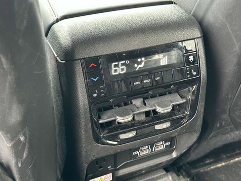 Used 2021 Jeep Grand Cherokee L Limited image 13