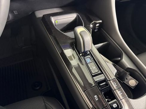 New 2026 Toyota Crown Signia image 34