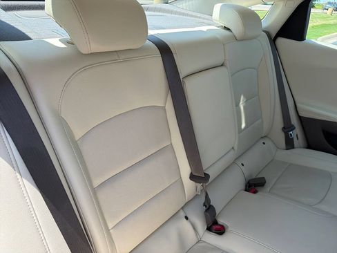 Used 2024 Chevrolet Malibu LT FWD image 24