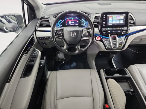 Used 2023 Honda Odyssey Touring image 10