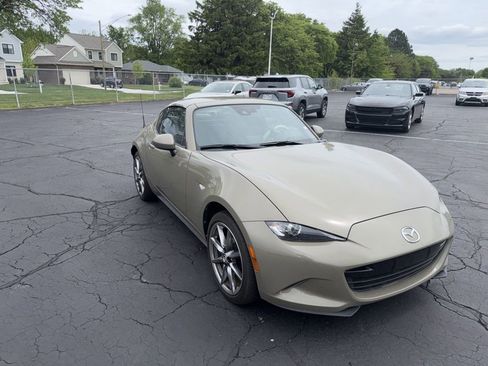 Used 2023 MAZDA MX-5 Miata Grand Touring w/ Weather Package RWD image 4