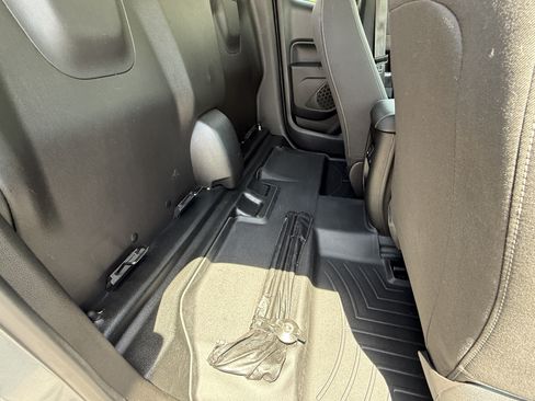 Used 2021 Chevrolet Colorado LT w/ Fleet Safety Package RWD image 16
