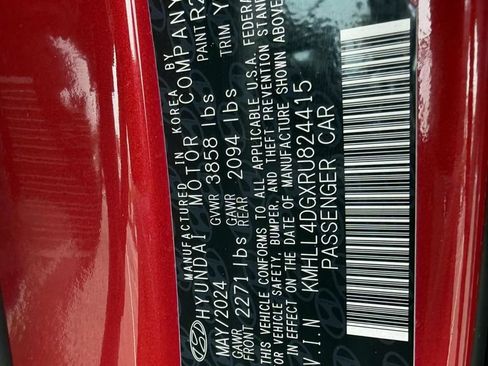 Certified 2024 Hyundai Elantra SE FWD image 19