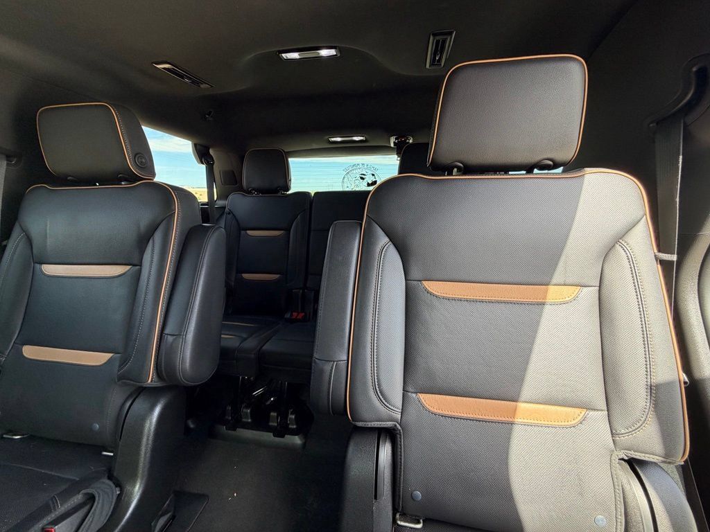 Used 2021 GMC Yukon AT4 w/ AT4 Premium Plus Package AWD/4WD image 8
