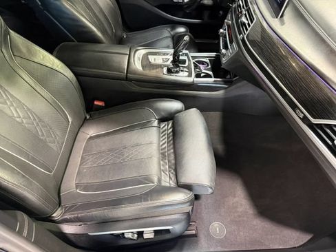 Used 2017 BMW 750i xDrive AWD/4WD image 26