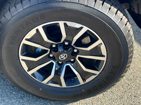 Used 2021 Toyota Tacoma TRD Sport w/ TRD Premium Sport Package image 15