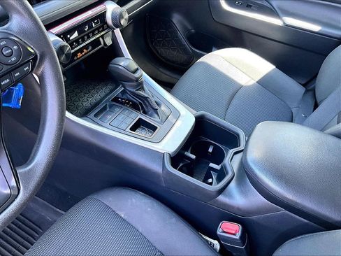 Used 2024 Toyota RAV4 LE AWD/4WD image 20