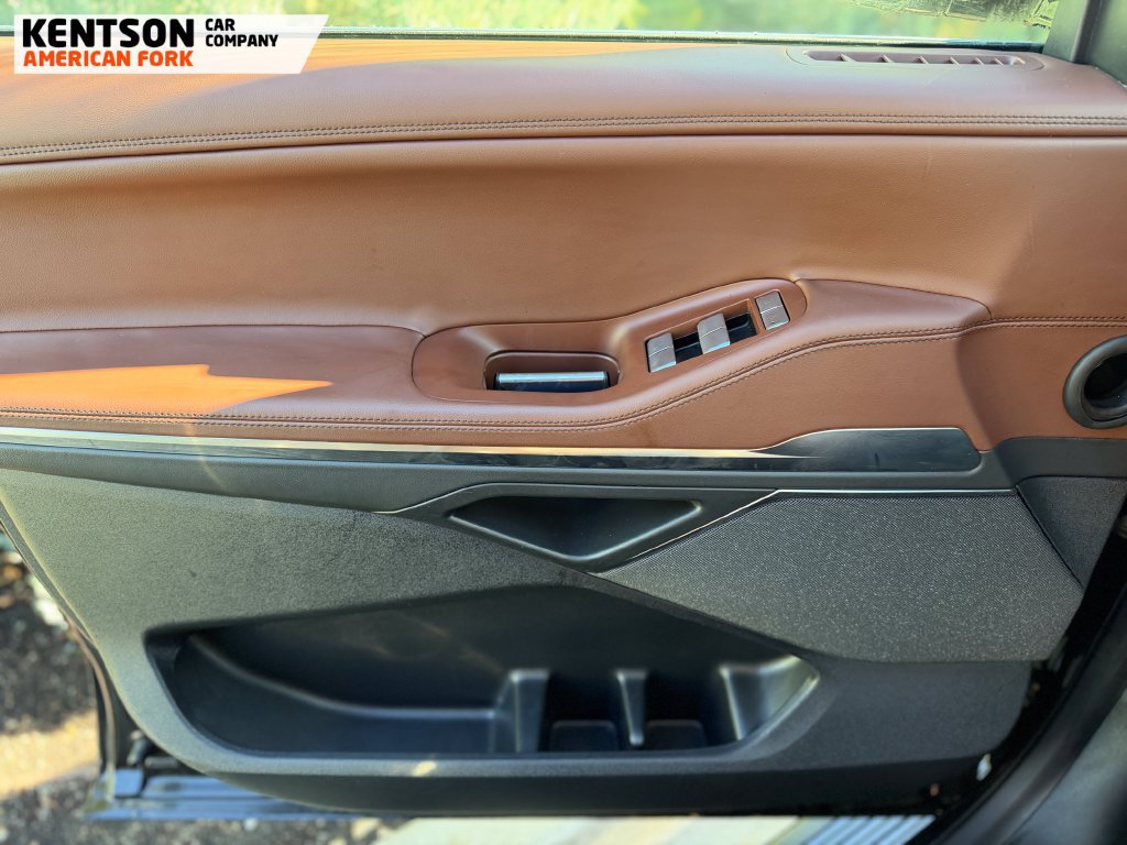 Used 2025 Lincoln Navigator Reserve AWD/4WD image 19