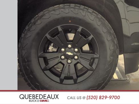 Used 2021 Chevrolet Colorado Z71 w/ Z71 Midnight Edition image 10