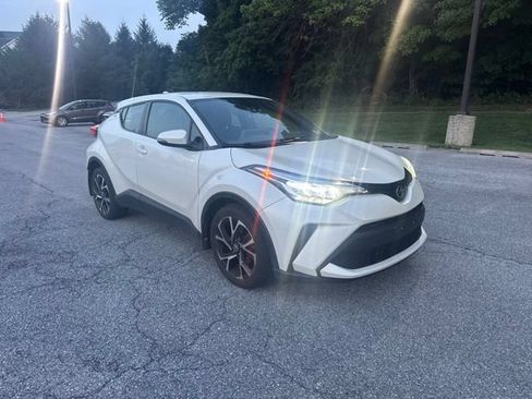 Used 2020 Toyota C-HR XLE FWD image 7
