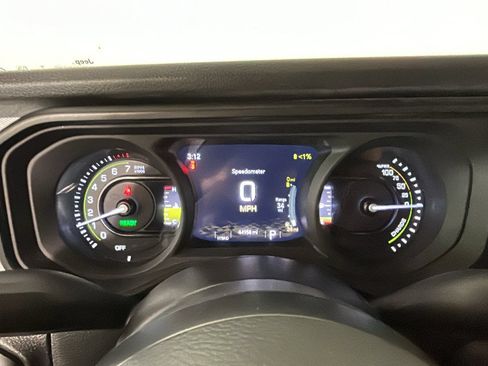 Used 2024 Jeep Wrangler Unlimited AWD/4WD image 20