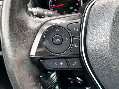 Used 2020 Toyota RAV4 XLE w/ Convenience Package image 17