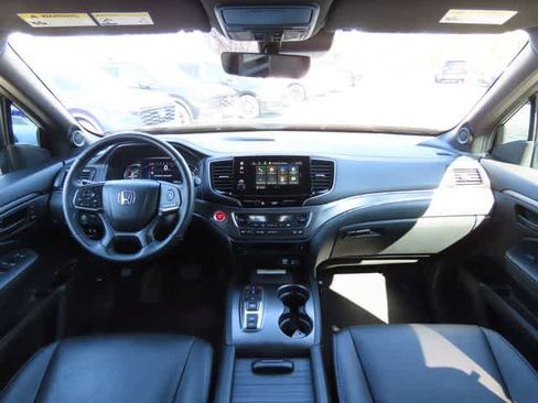 Certified 2023 Honda Passport EX-L image 17