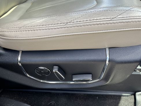 Used 2019 Ford Expedition Platinum AWD/4WD image 15