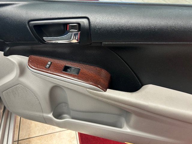Used 2013 Toyota Camry XLE FWD image 8